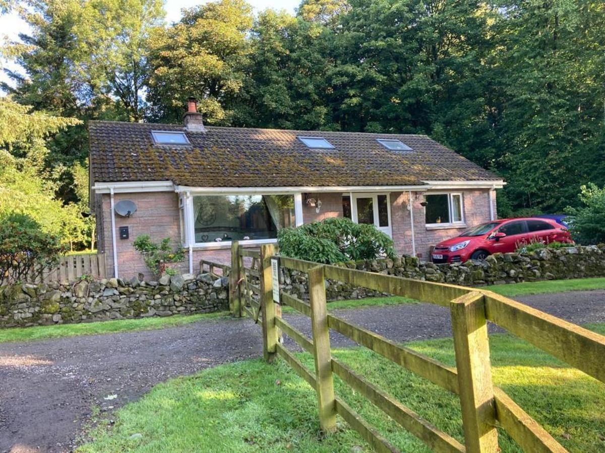 Tranquil Thornhill Cottage Retreat With Hot Tub Moniaive Bagian luar foto